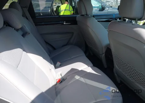 2014 Kia Sorento Lx z USA, uszkodzony, nr VIN 5XYKT3A69EG537746